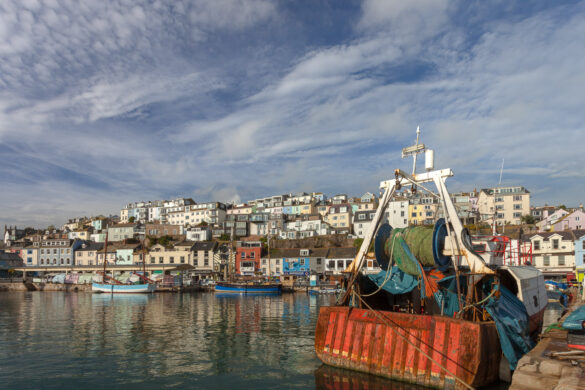 Trawler-and-boats-at-Brixham-Harbour-in-south-Devon